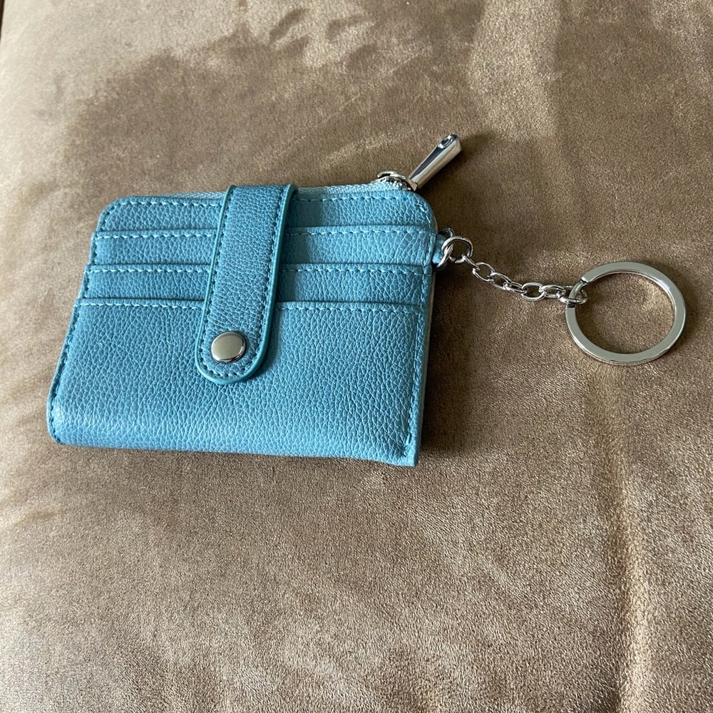Blue card holder with silver key ring! EUC